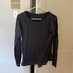 Black long sleeve breathable lululemon long sleeve with thumb holes